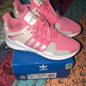 Like new size 5.5 bigs kids adidas